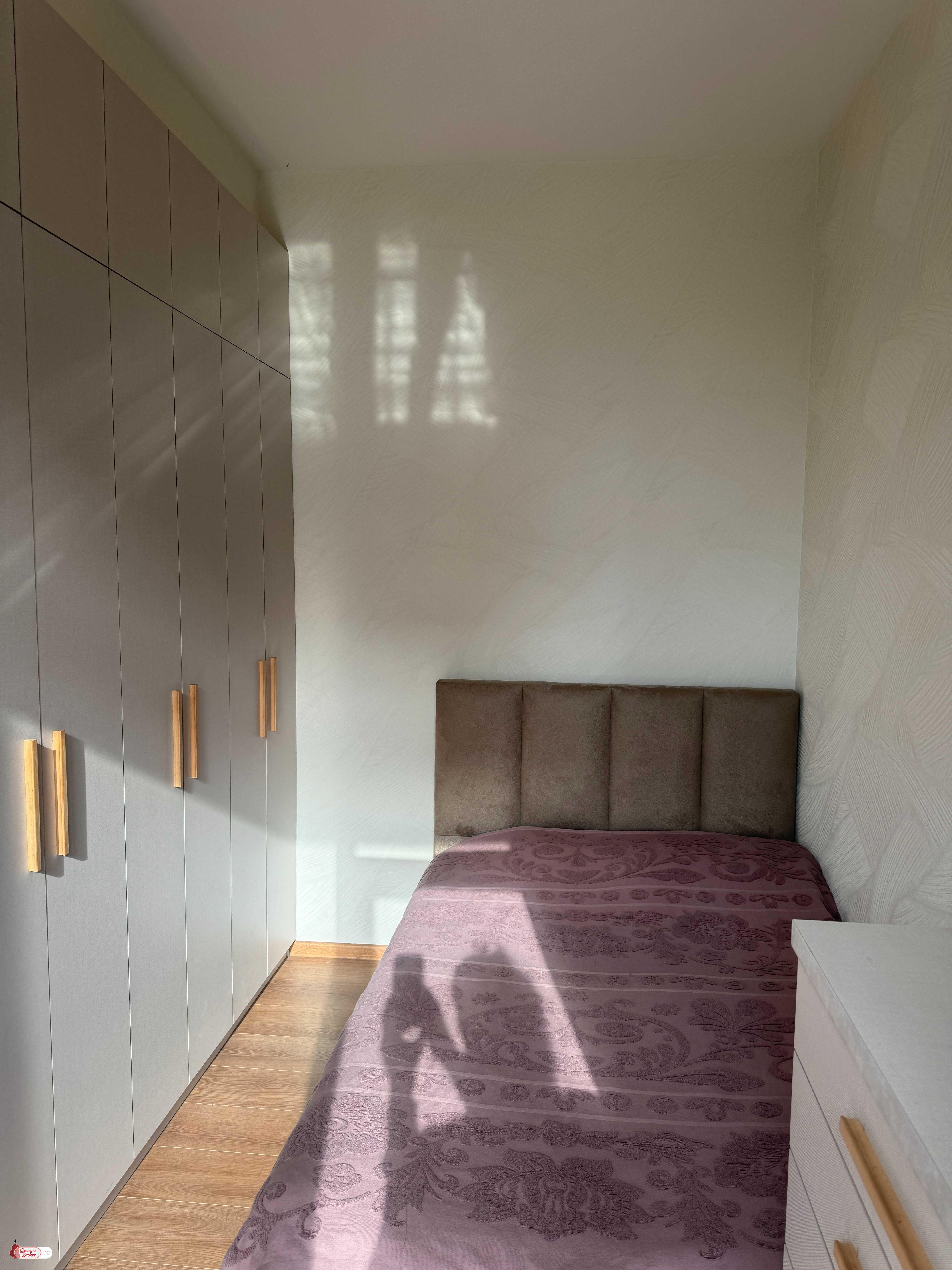 იყიდება ახალი გარემონტებული 3 ოთახიანი ბინა