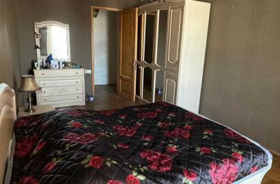 nearly repaired 6-room apartment for sale