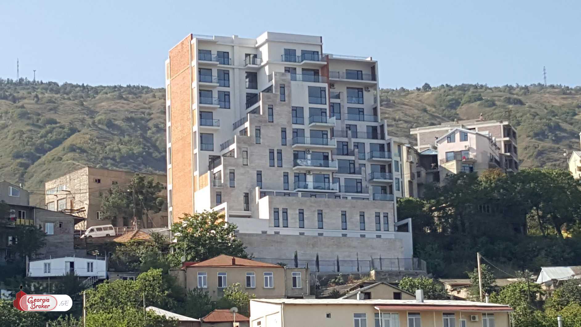 იყიდება ახალი გარემონტებული 3 ოთახიანი ბინა