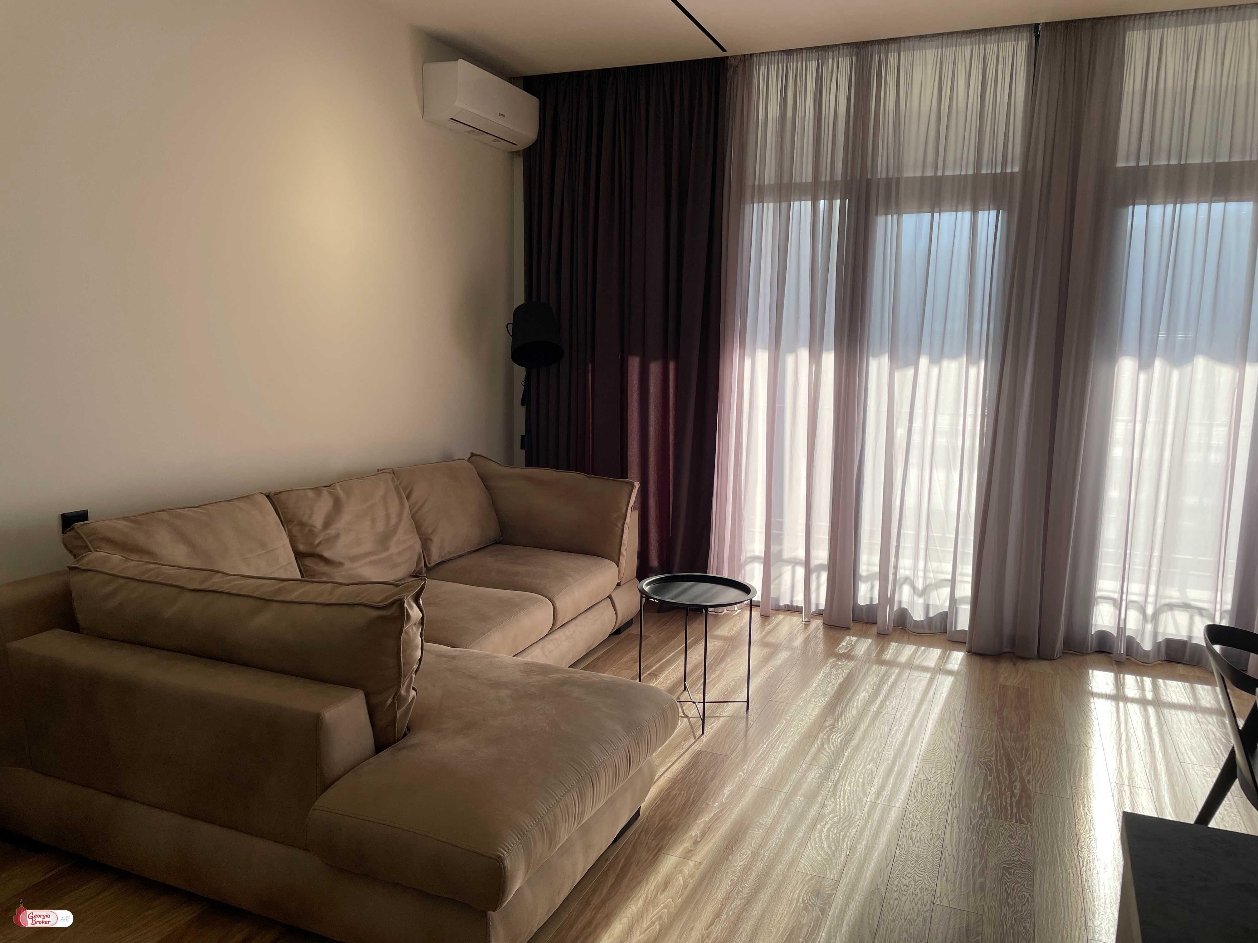 იყიდება ახალი გარემონტებული 3 ოთახიანი ბინა