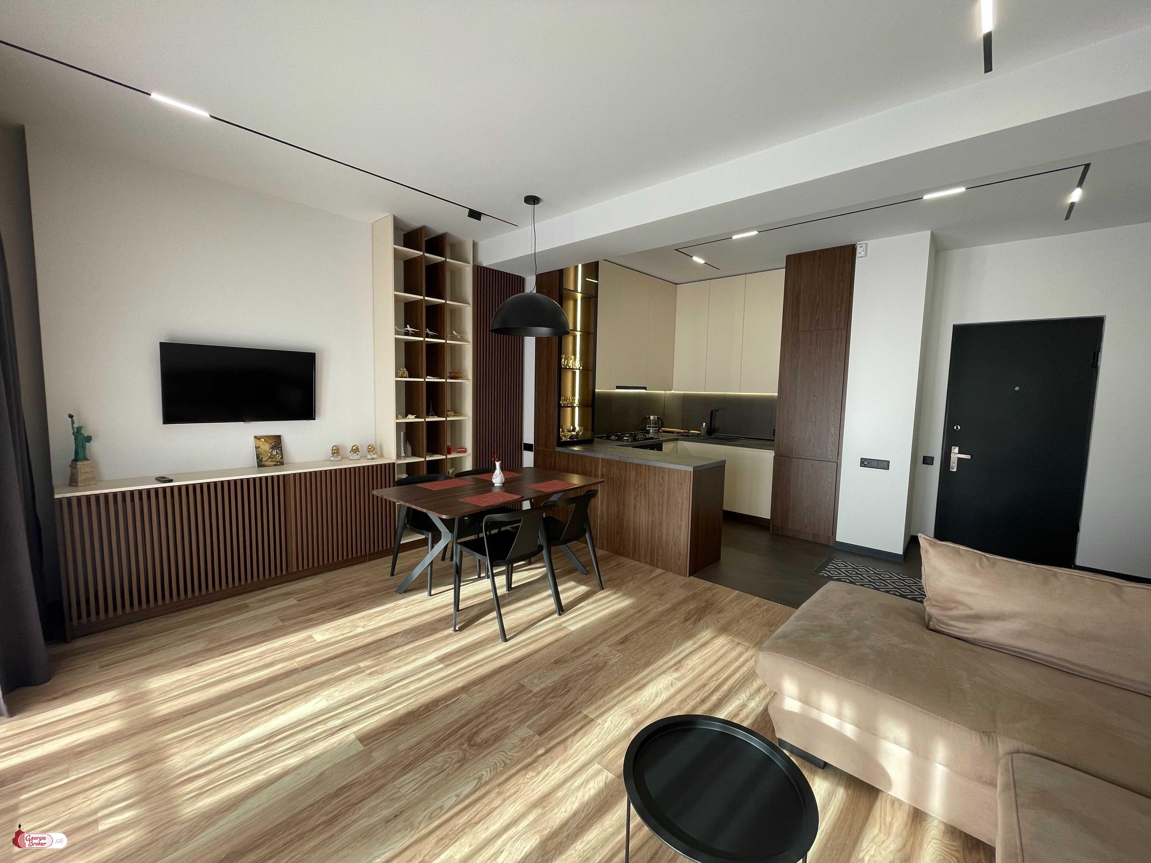 იყიდება ახალი გარემონტებული 3 ოთახიანი ბინა