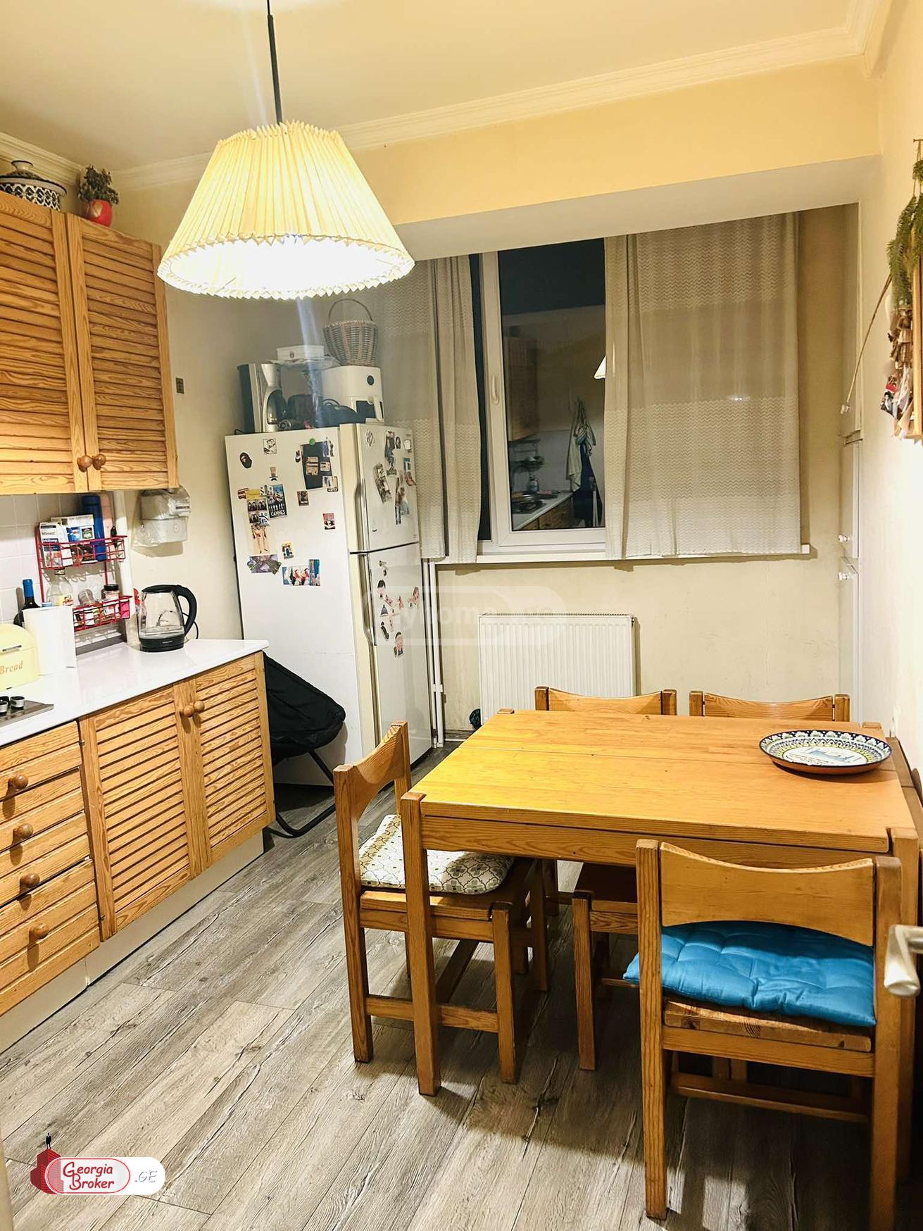 nearly repaired 3-room apartment for sale