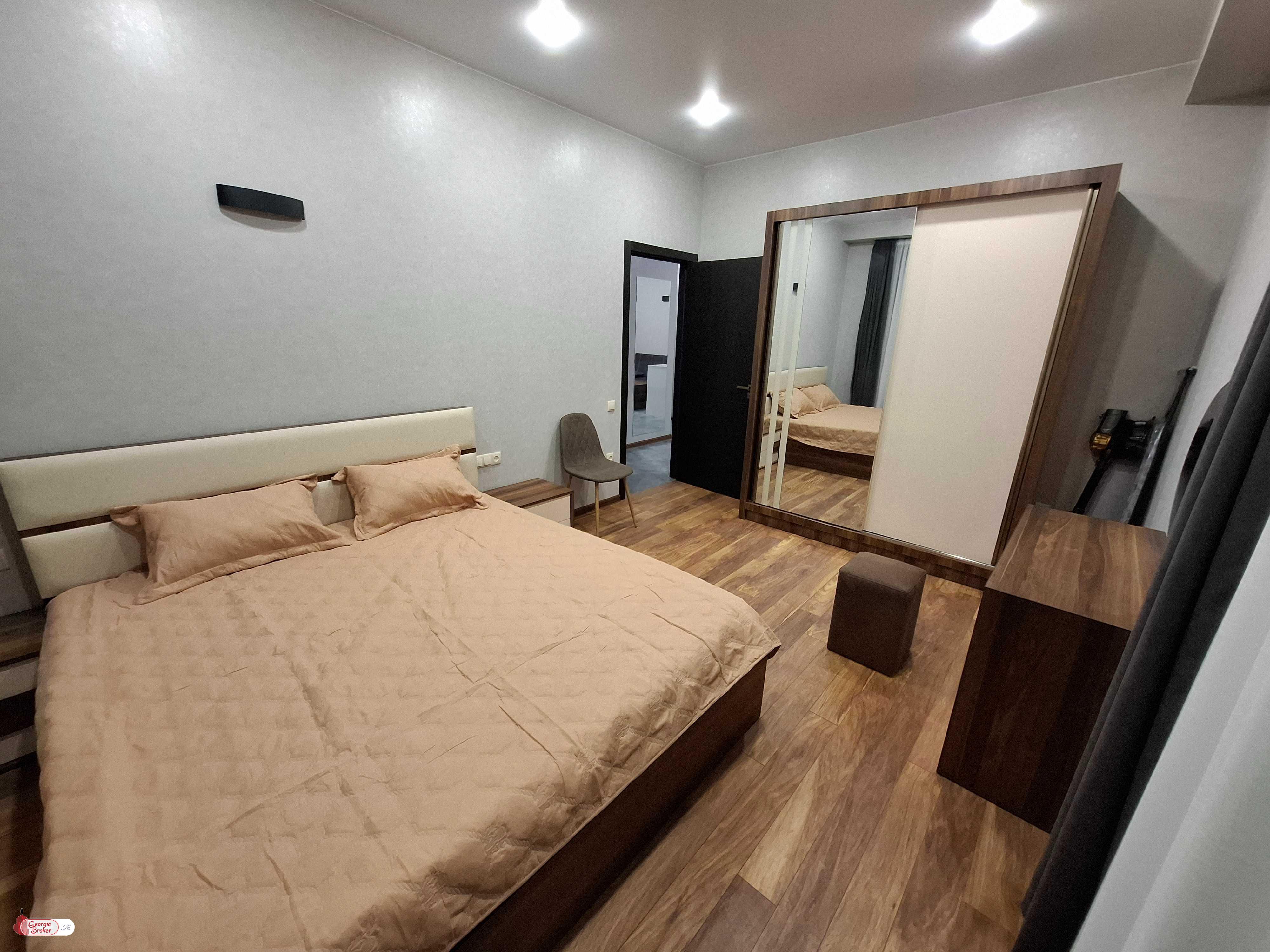 nearly repaired 3-room apartment for sale