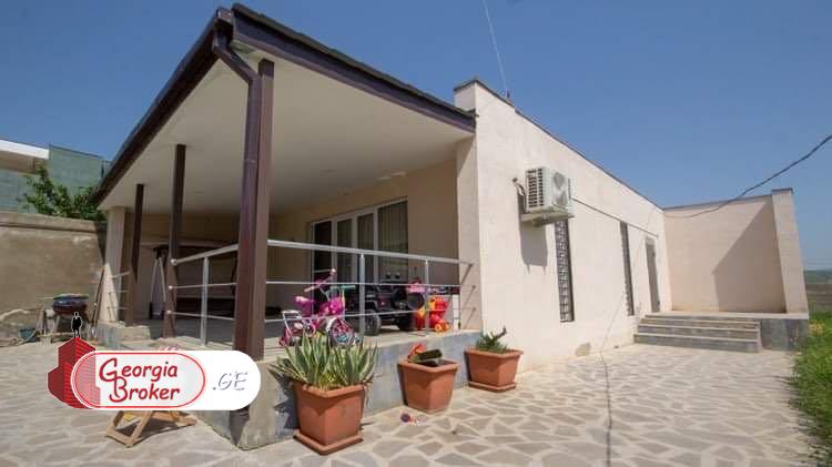 продается дом с новым ремонтом 5-комнат