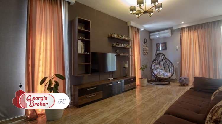 продается дом с новым ремонтом 5-комнат