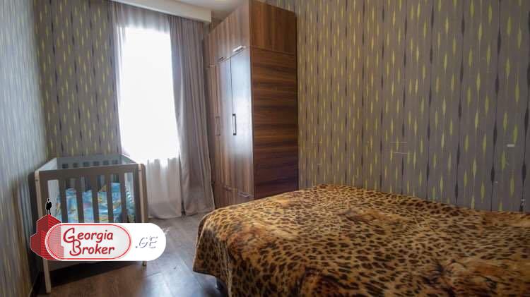 продается дом с новым ремонтом 5-комнат