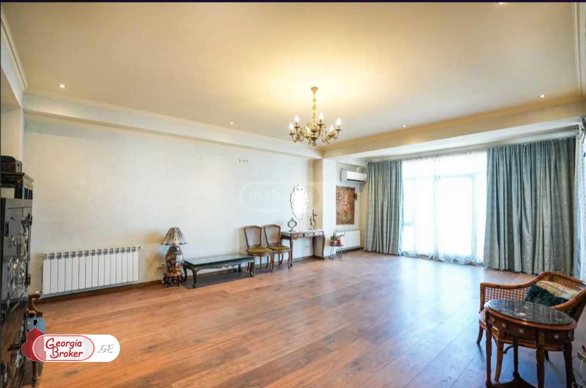 nearly repaired 5-room apartment for sale