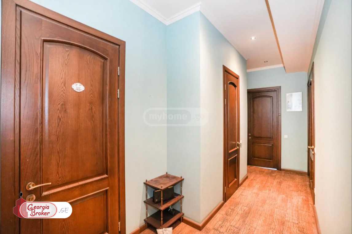 nearly repaired 5-room apartment for sale