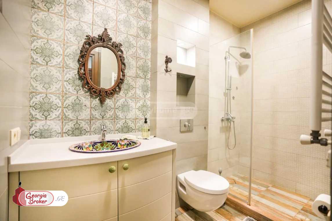 nearly repaired 5-room apartment for sale