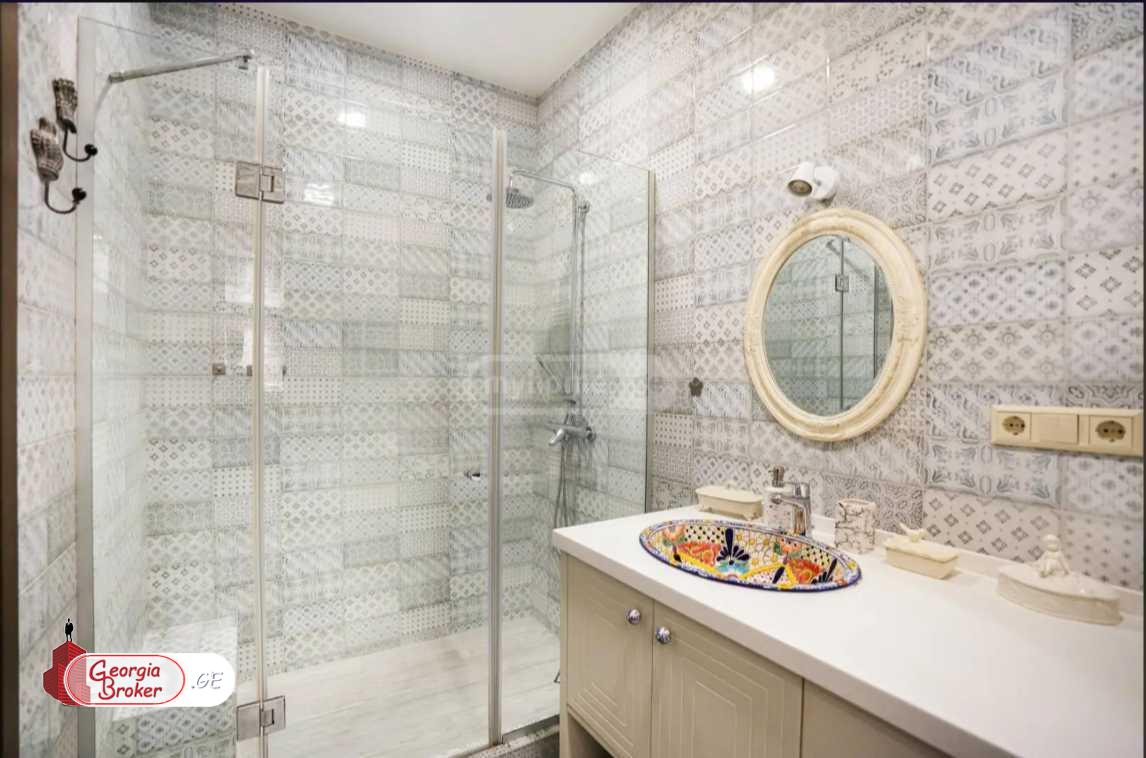 nearly repaired 5-room apartment for sale