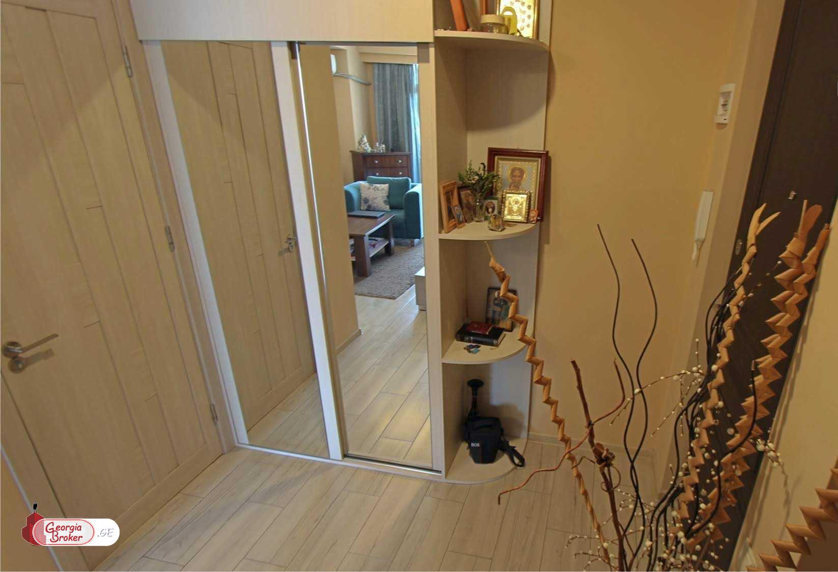 იყიდება ახალი გარემონტებული 2 ოთახიანი ბინა