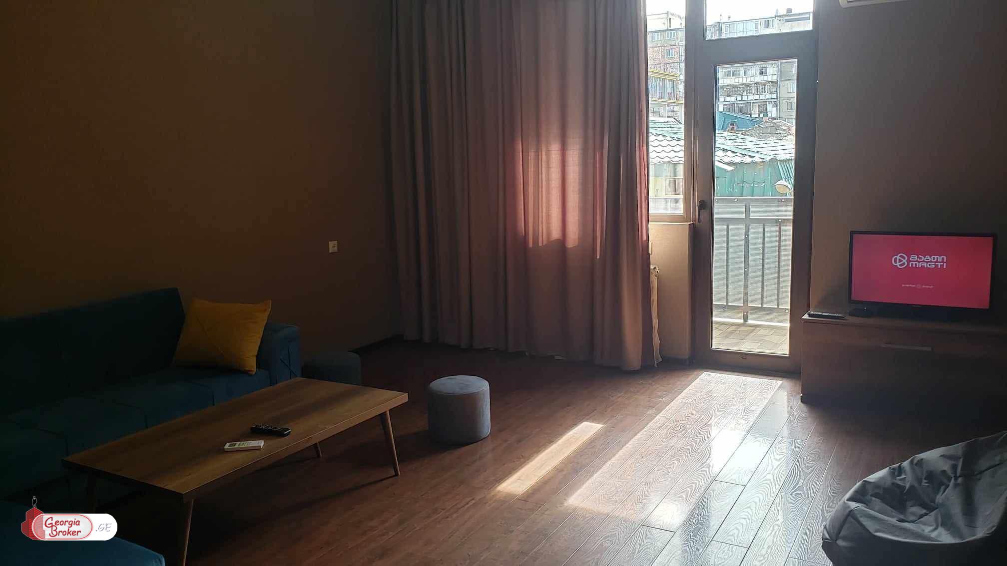 იყიდება ახალი გარემონტებული 3 ოთახიანი ბინა