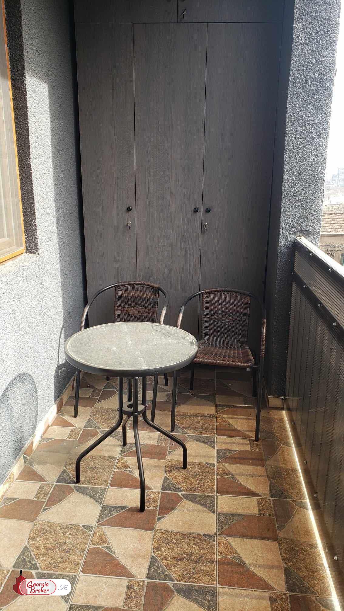 იყიდება ახალი გარემონტებული 3 ოთახიანი ბინა