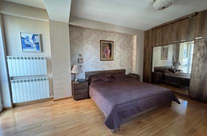 nearly repaired 3-room apartment for sale