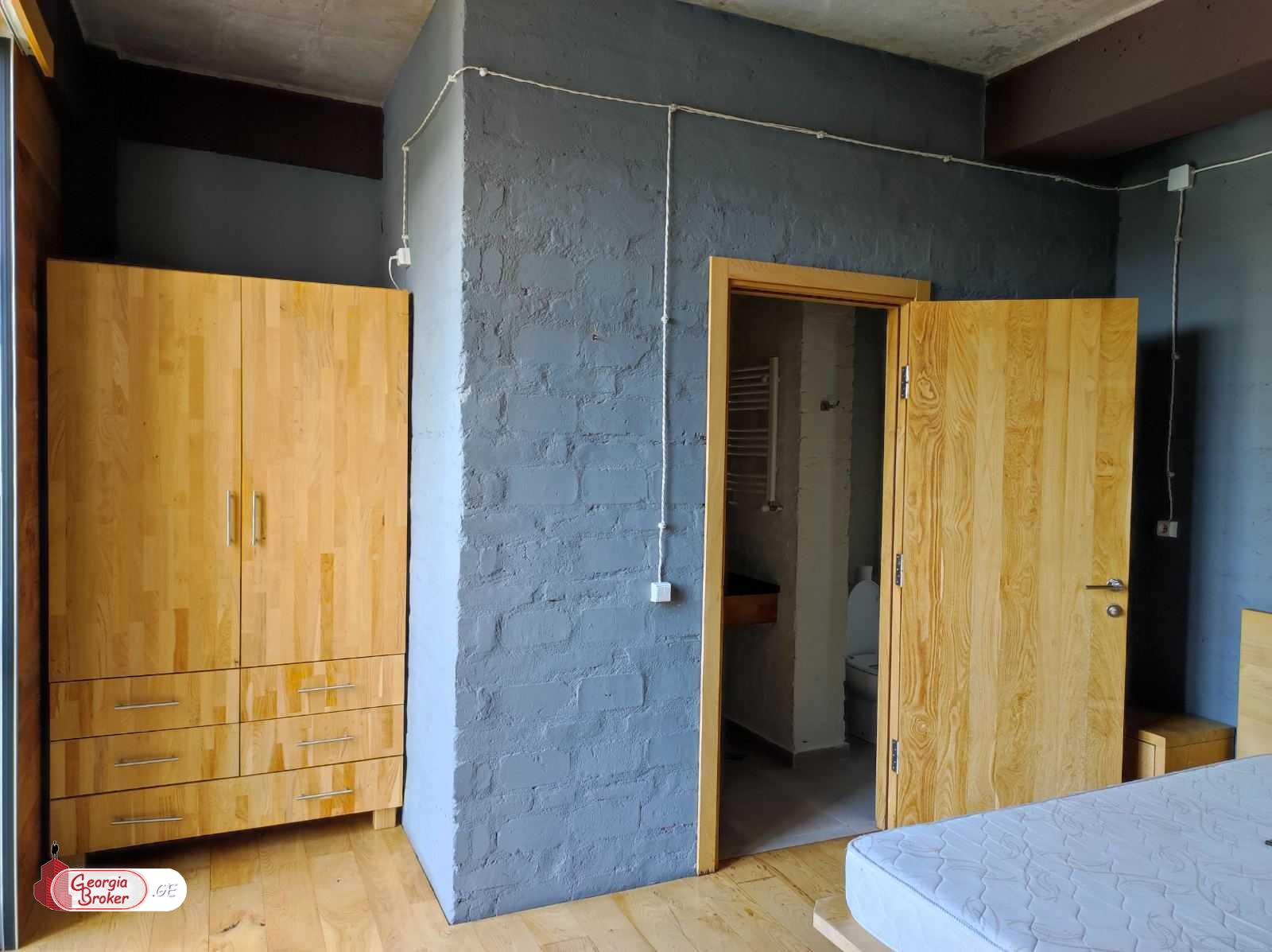 nearly repaired 3-room apartment for sale