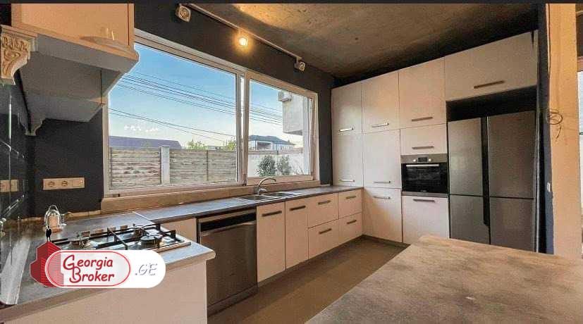 nearly repaired 7-room house for sale