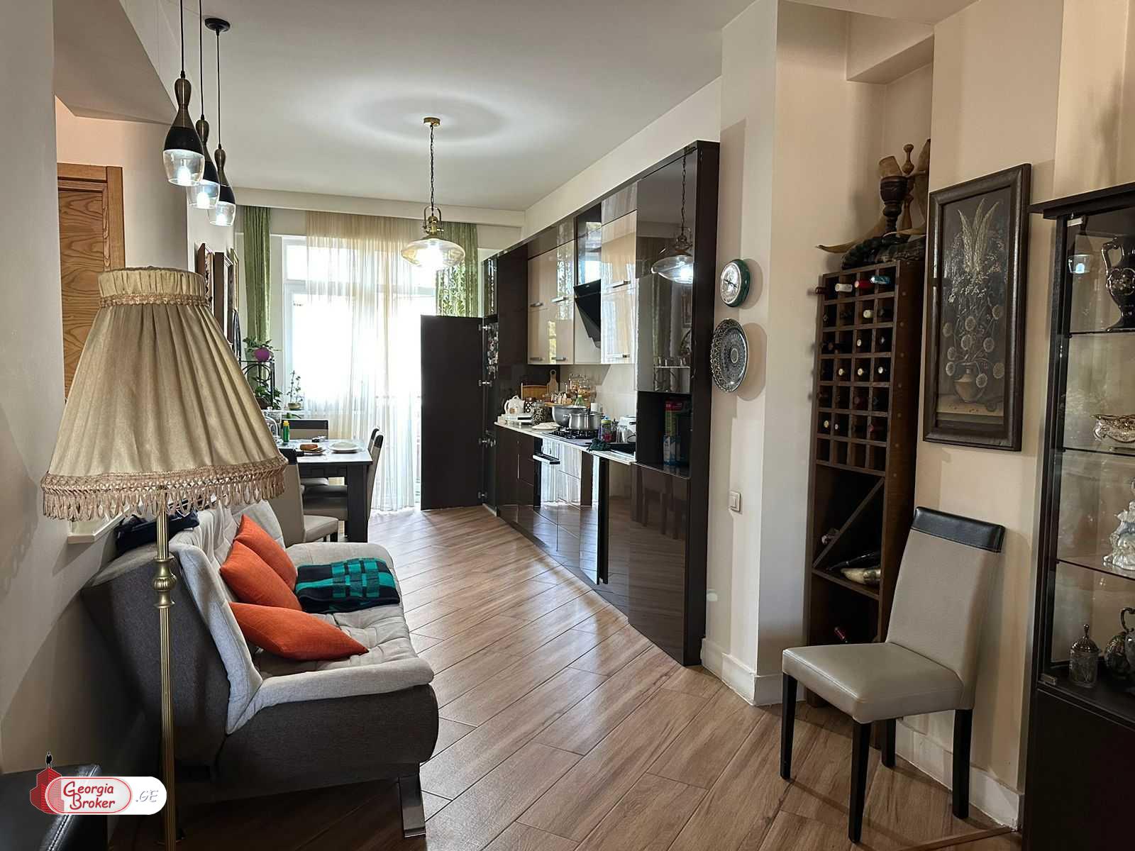 nearly repaired 3-room apartment for sale