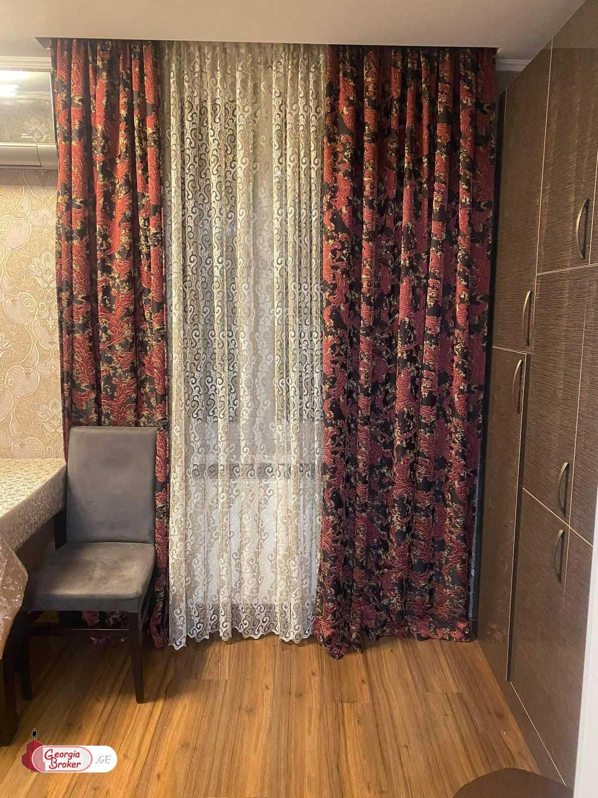 продается квартира с новым ремонтом 5-комнат