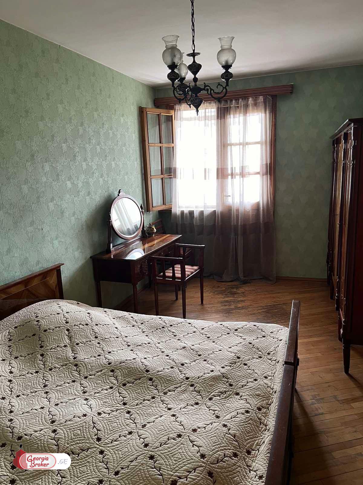 продается квартира с новым ремонтом 3-комнаты