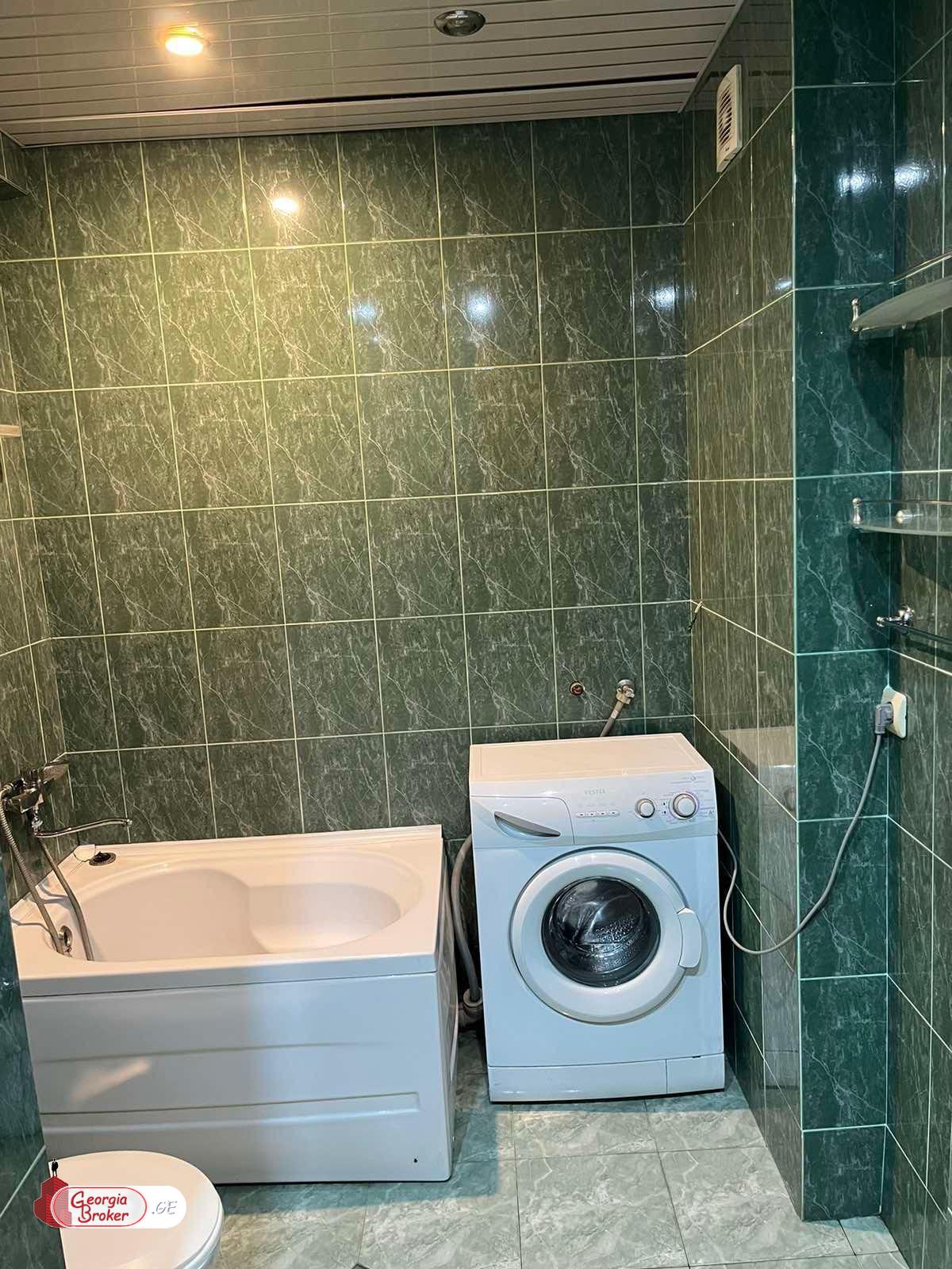 продается квартира с новым ремонтом 3-комнаты