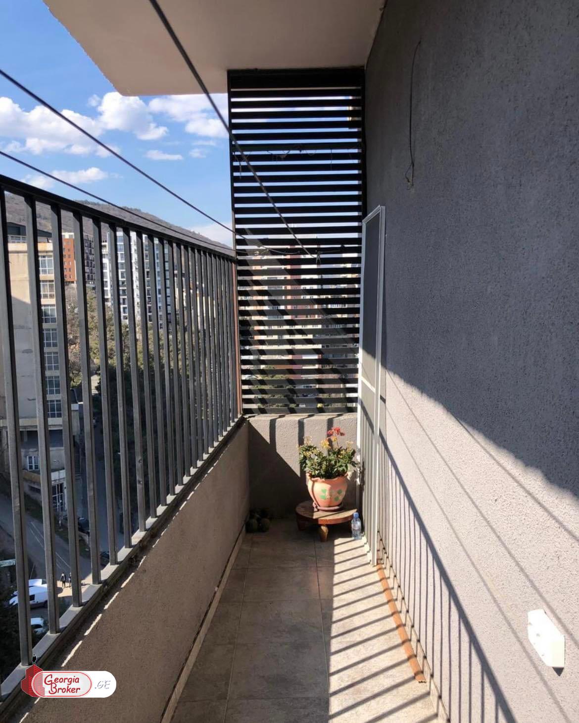 nearly repaired 3-room apartment for sale