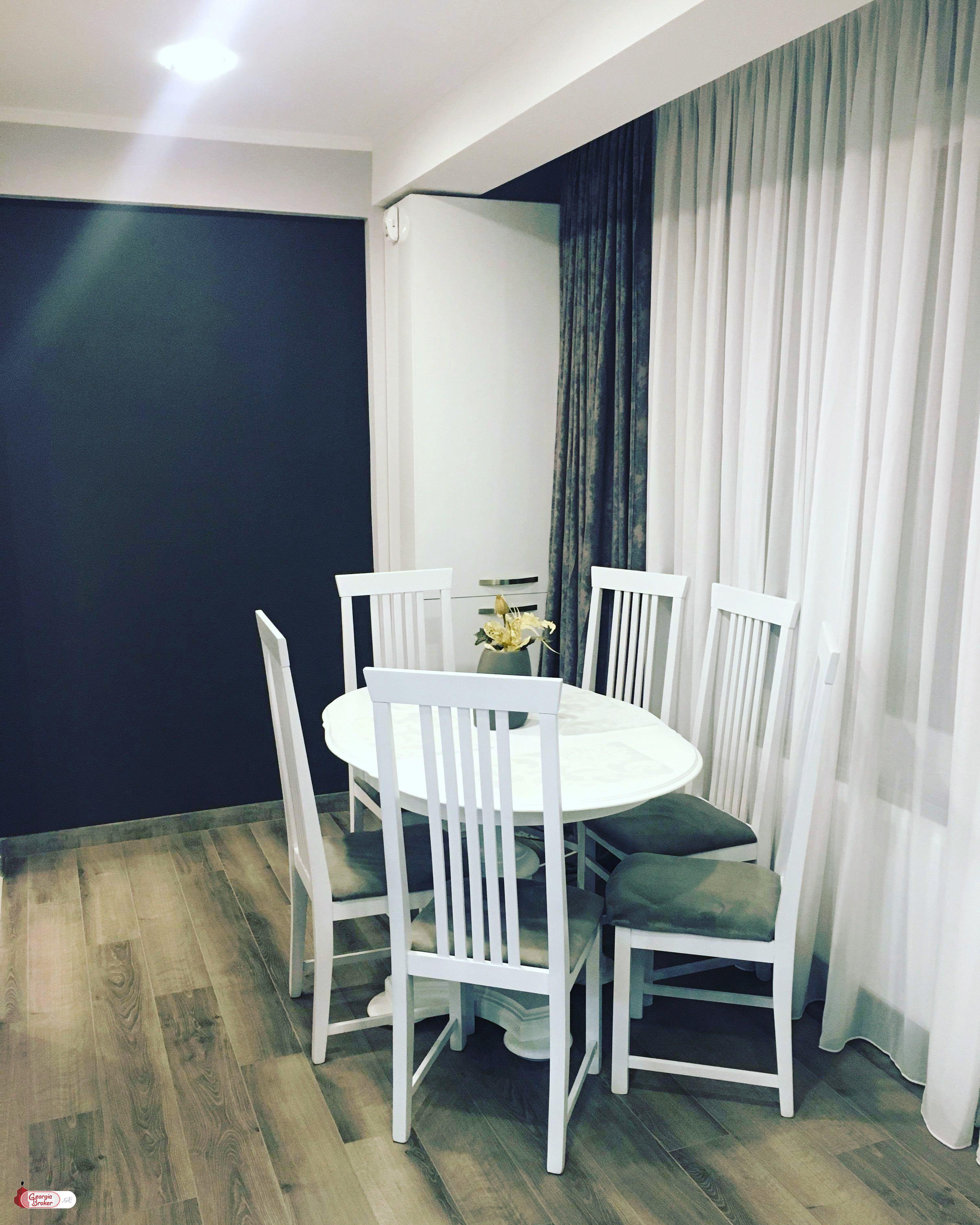 продается квартира с новым ремонтом 3-комнаты