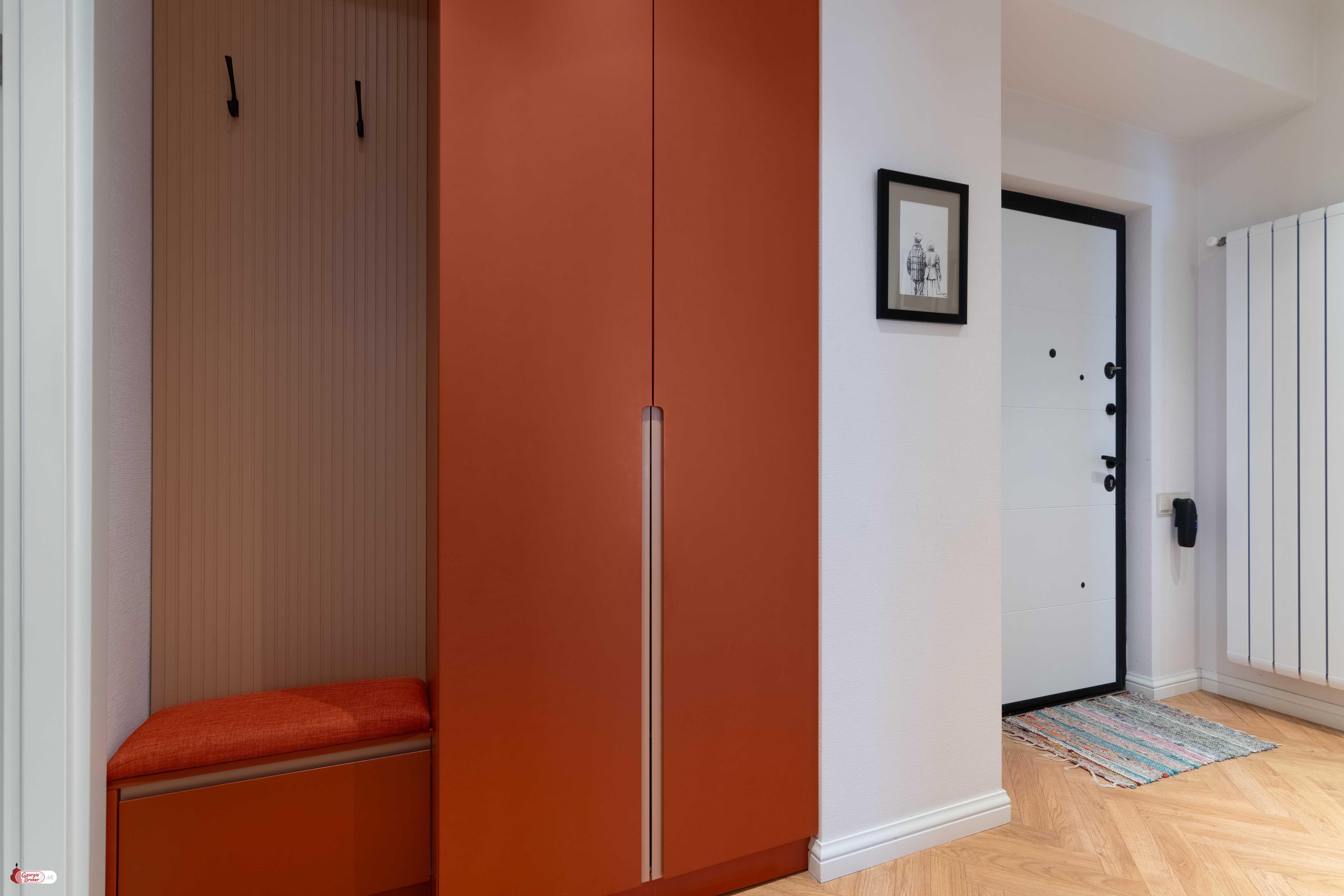 იყიდება ახალი გარემონტებული 3 ოთახიანი ბინა