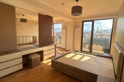 продается квартира с новым ремонтом 3-комнаты