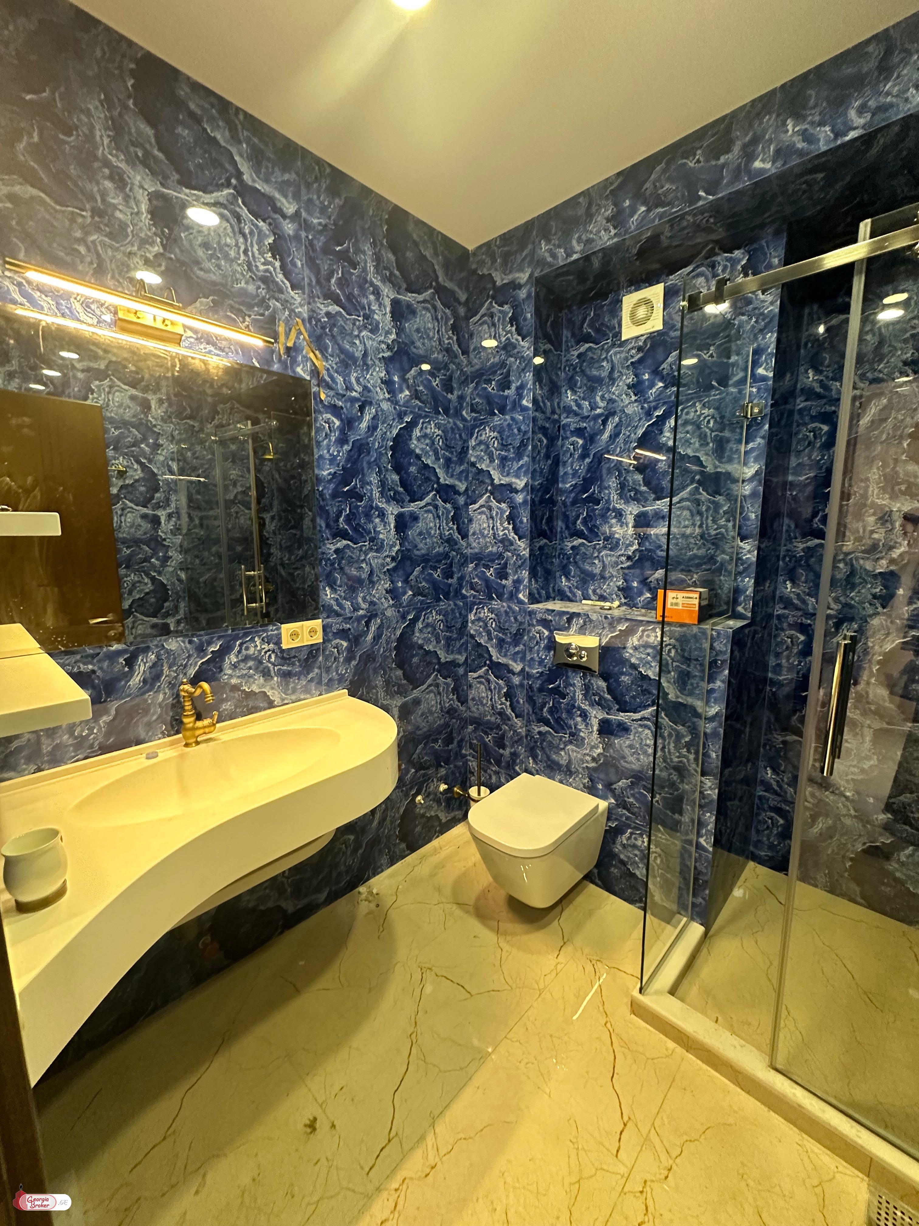 продается квартира с новым ремонтом 3-комнаты