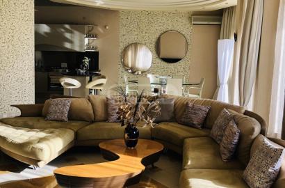 продается квартира с новым ремонтом 4-комнаты