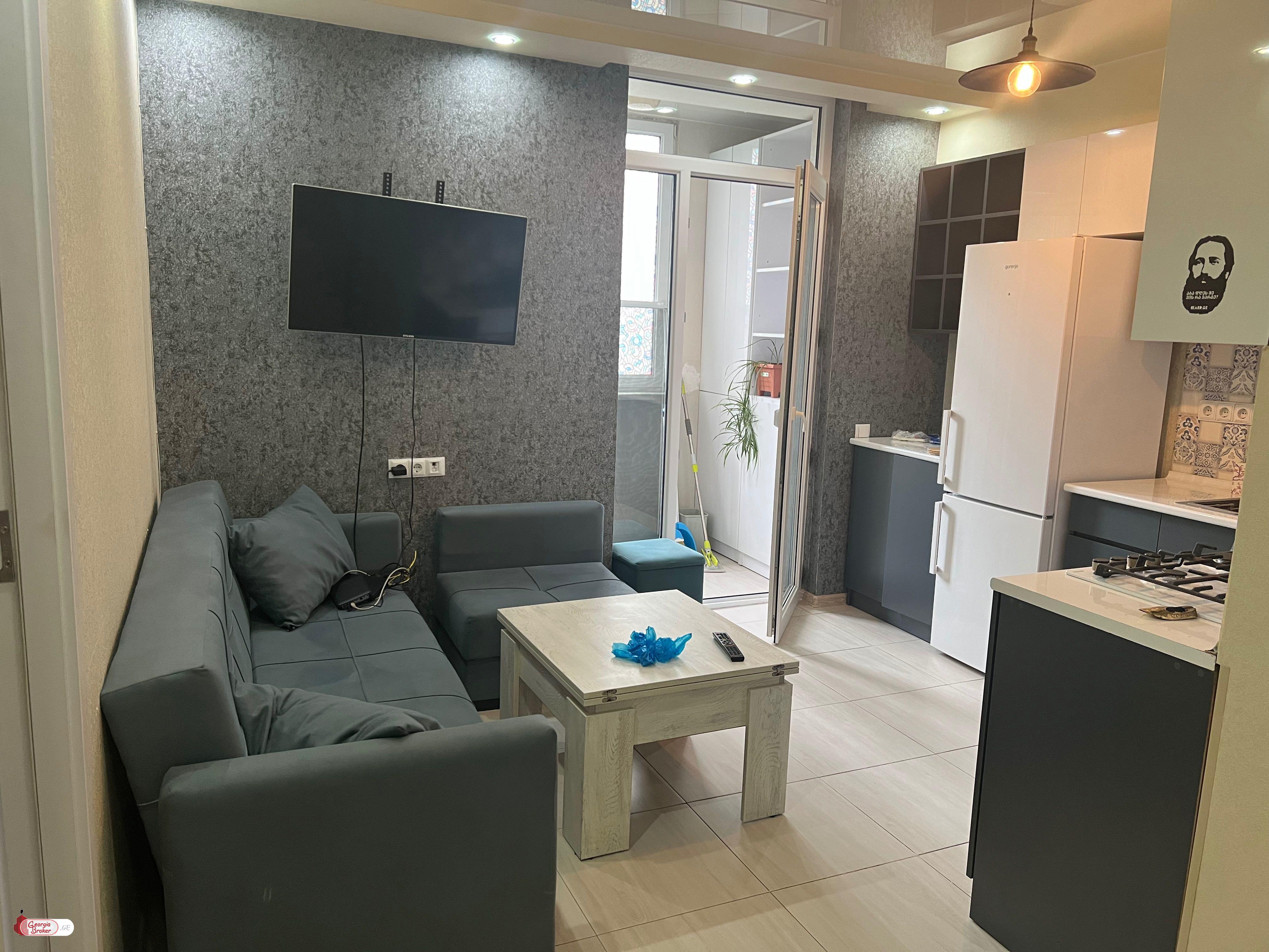 nearly repaired 2-room apartment for sale