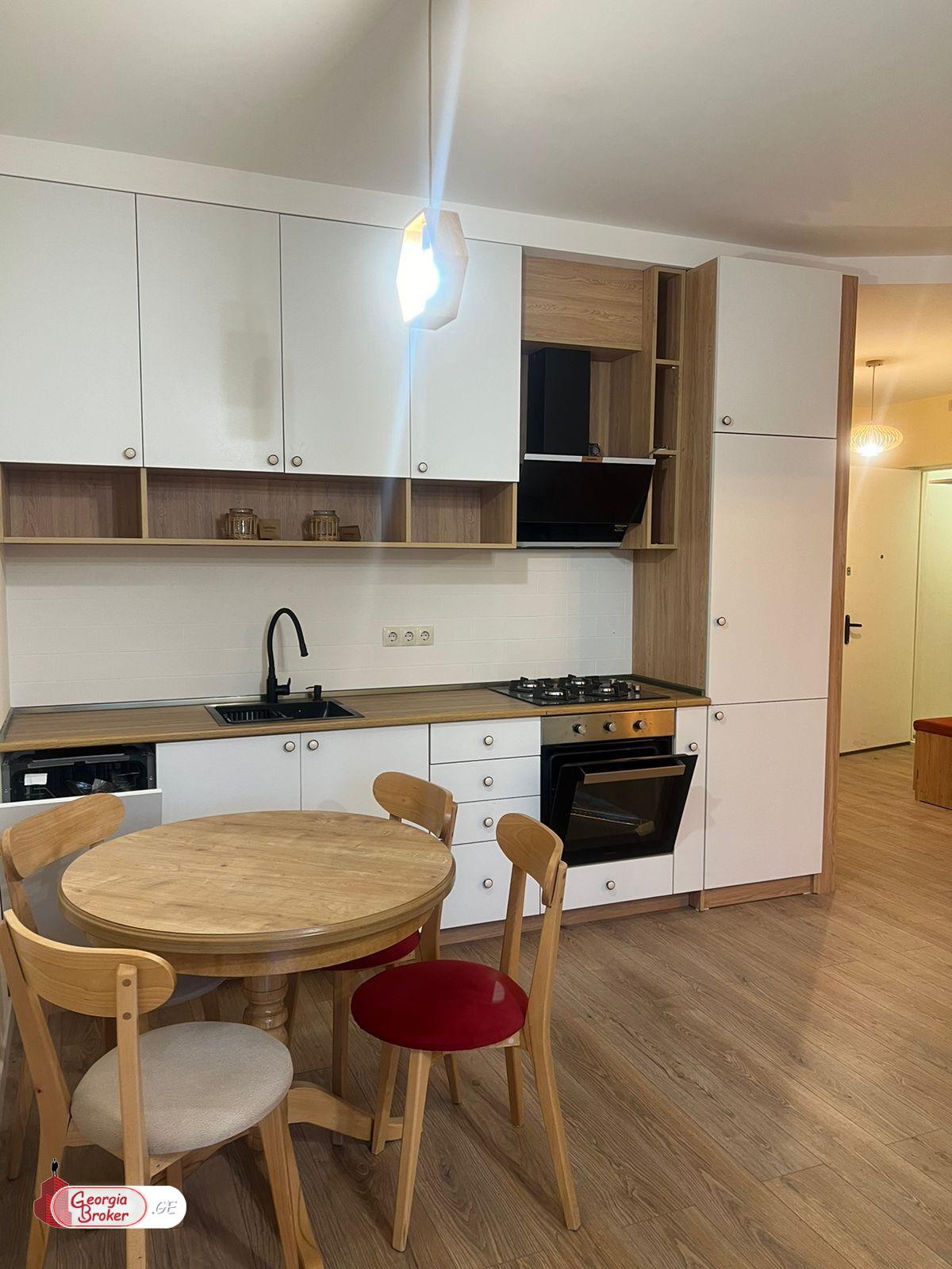 nearly repaired 3-room apartment for sale