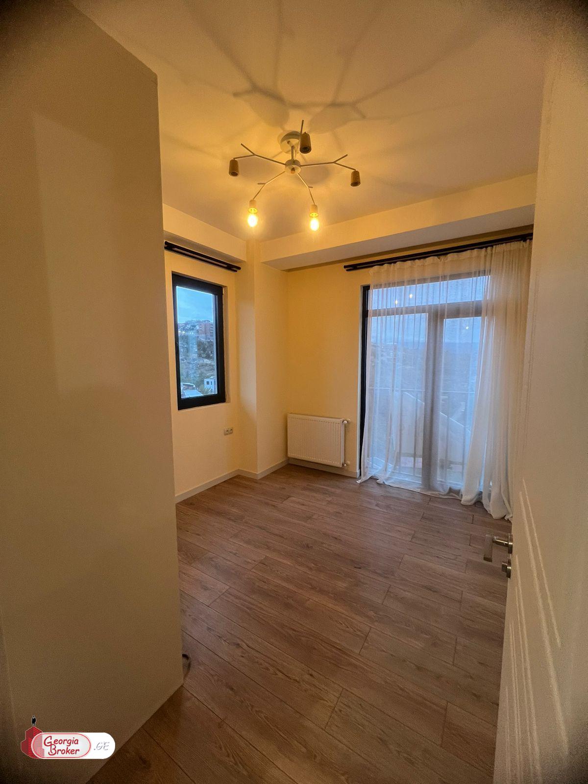 nearly repaired 3-room apartment for sale