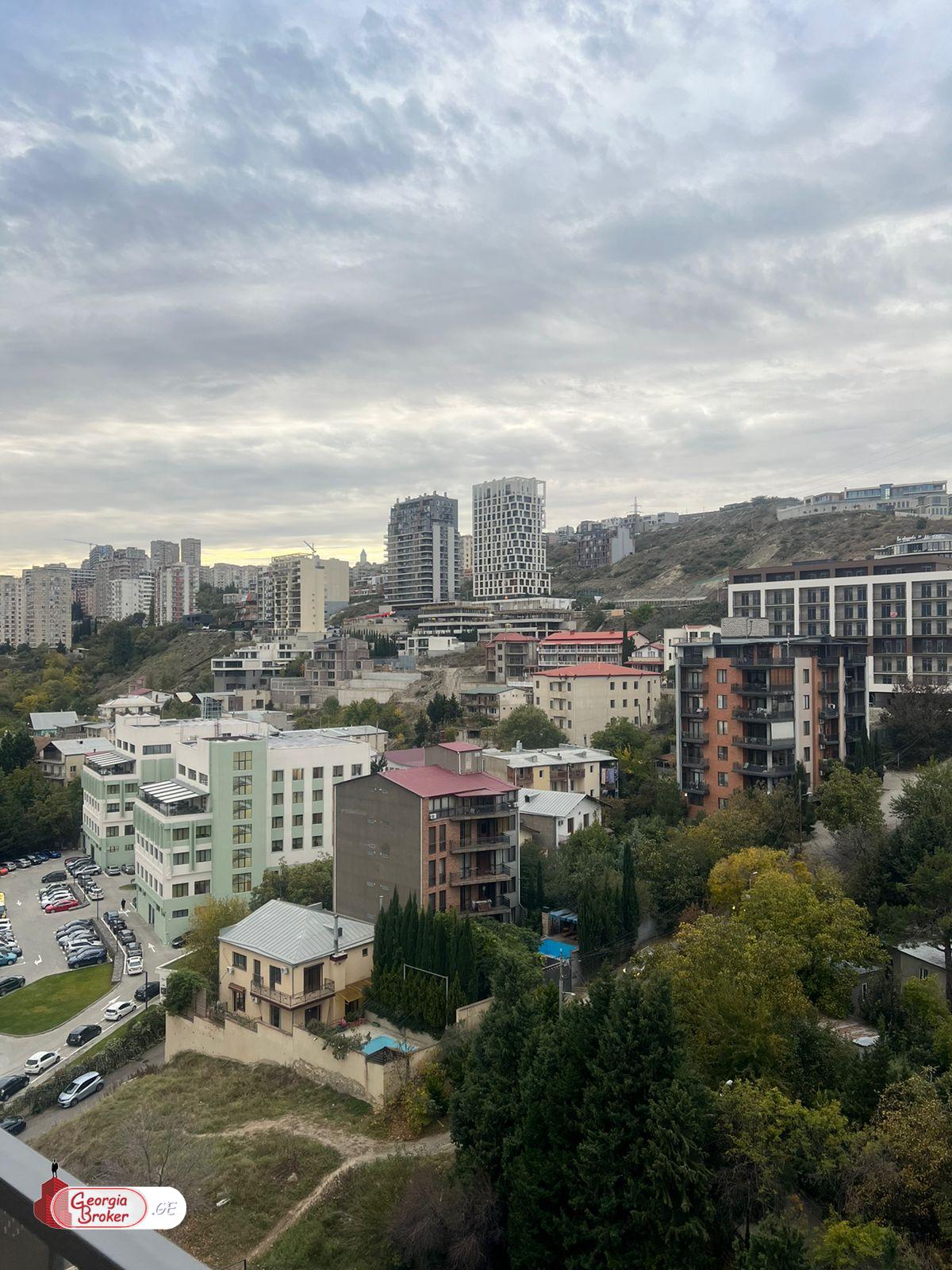 nearly repaired 3-room apartment for sale