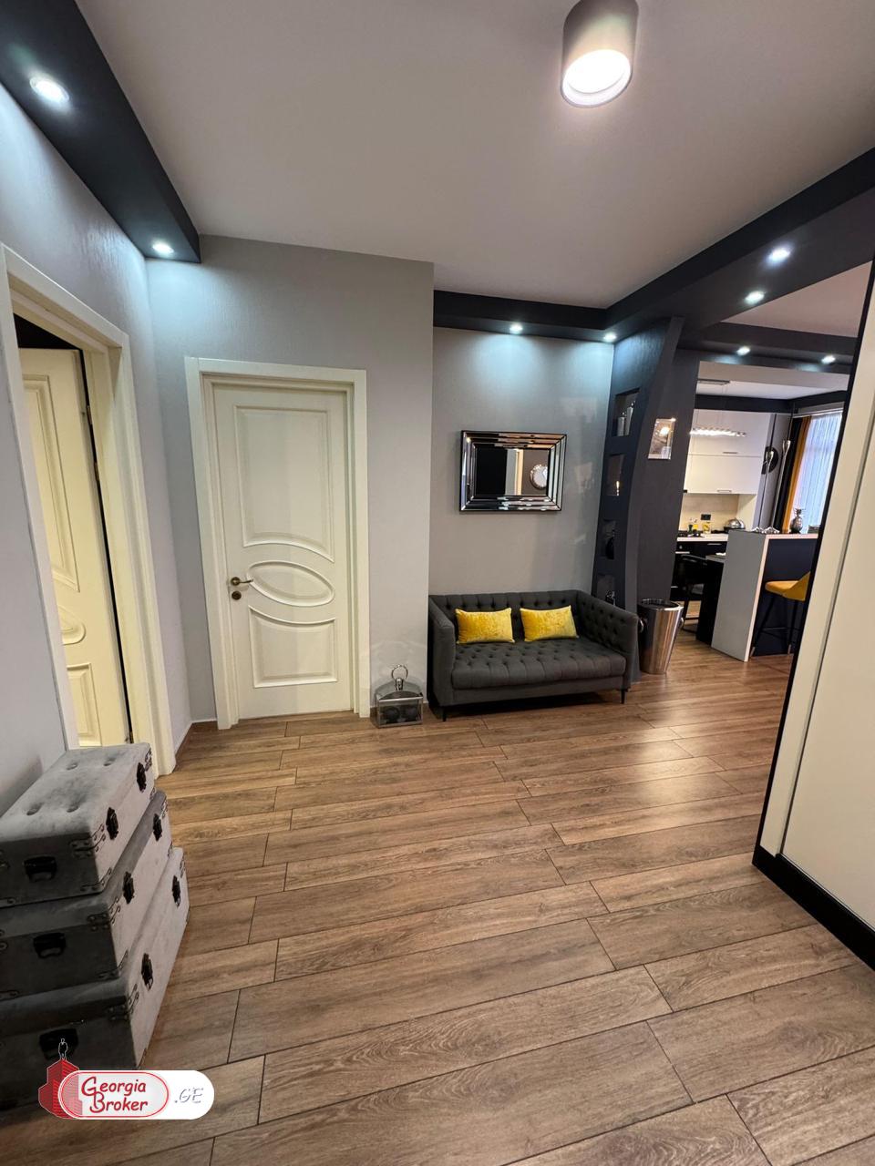 nearly repaired 4-room apartment for sale