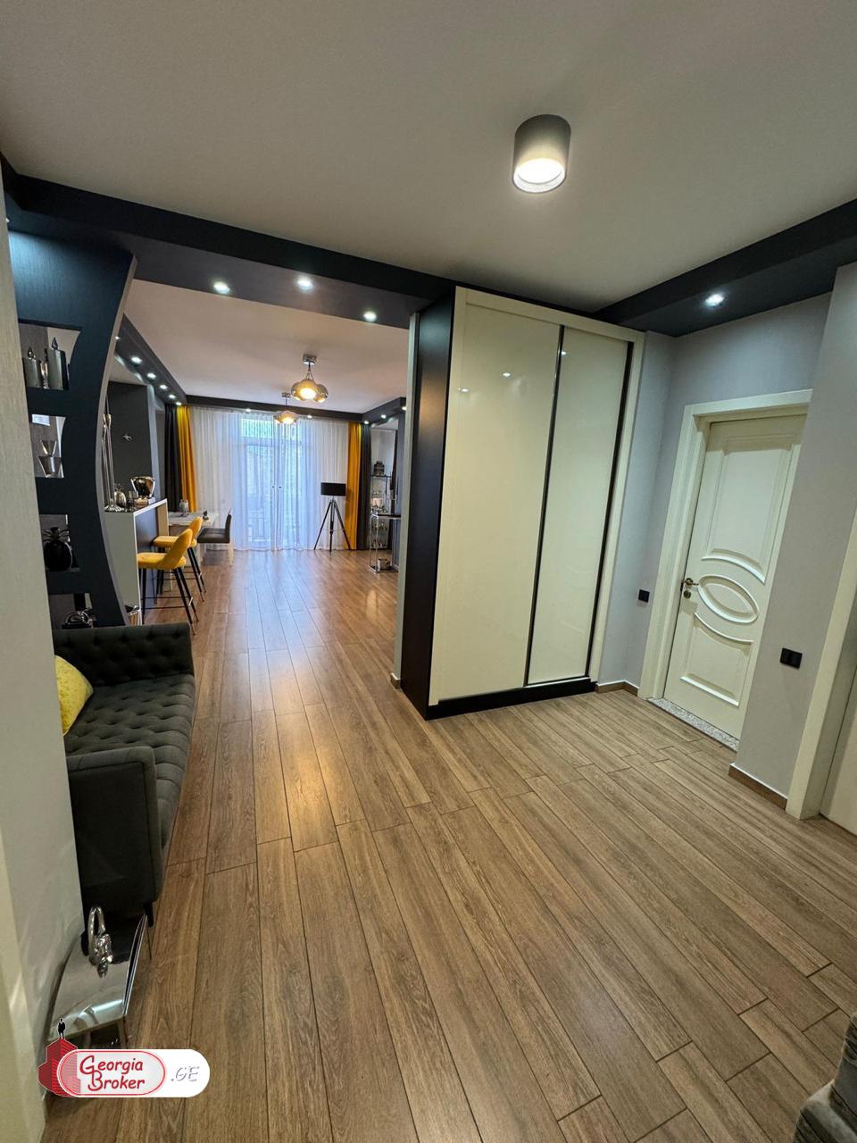 nearly repaired 4-room apartment for sale