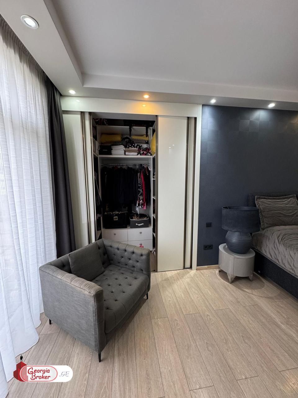 nearly repaired 4-room apartment for sale