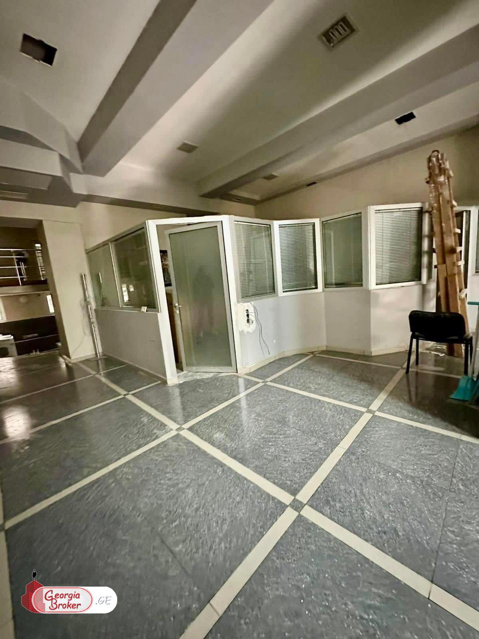 в аренду офис с новым ремонтом