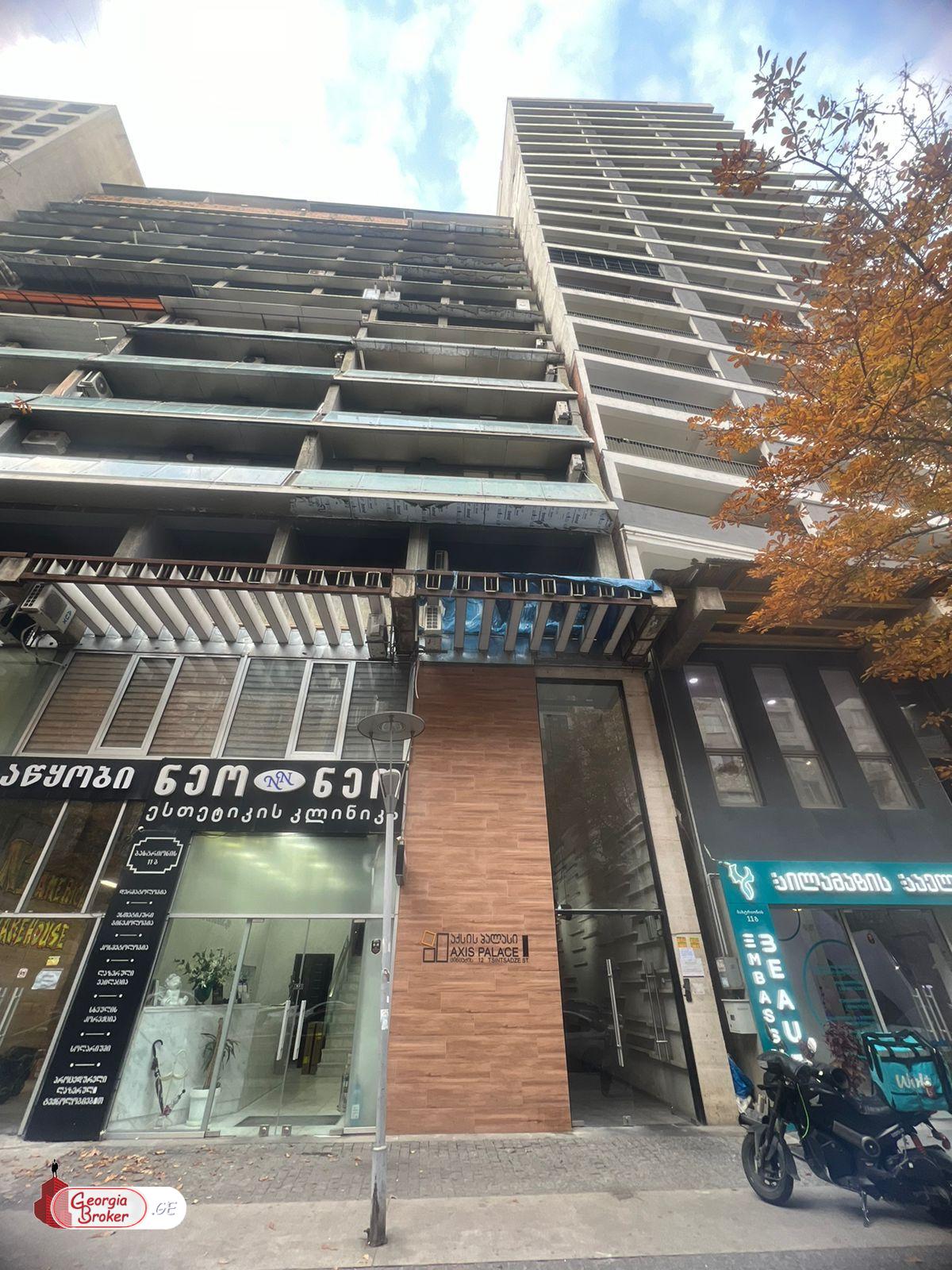 იყიდება ახალი გარემონტებული 5 ოთახიანი ბინა