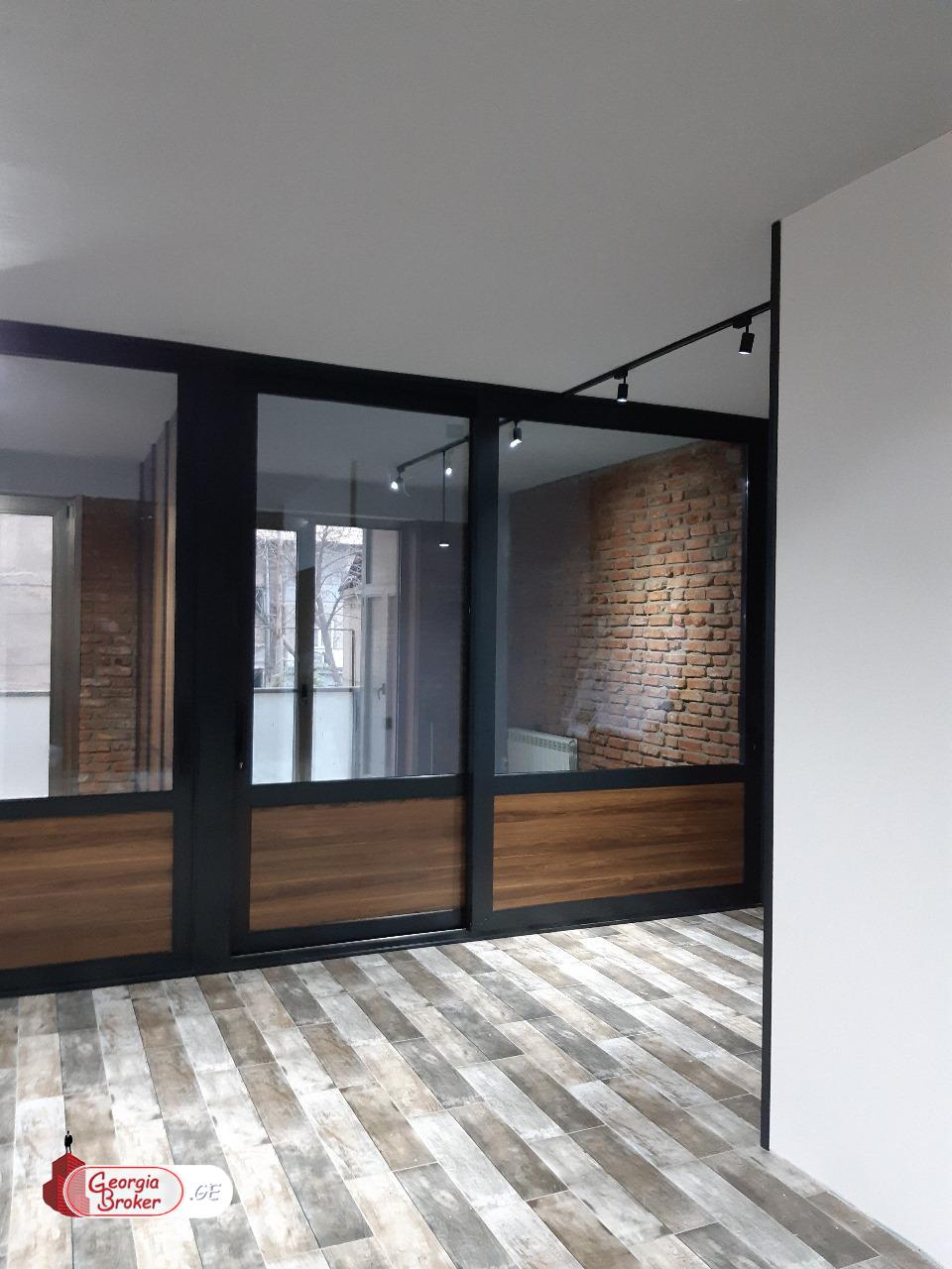 продается квартира с новым ремонтом 3-комнаты