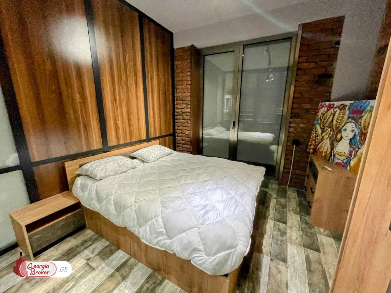 продается квартира с новым ремонтом 3-комнаты