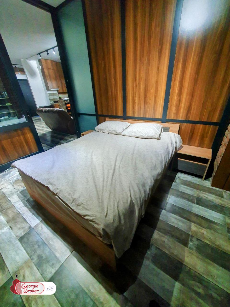 продается квартира с новым ремонтом 3-комнаты