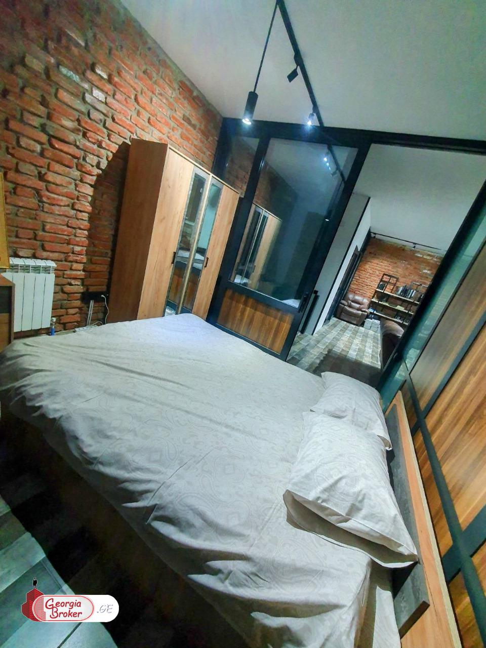 продается квартира с новым ремонтом 3-комнаты