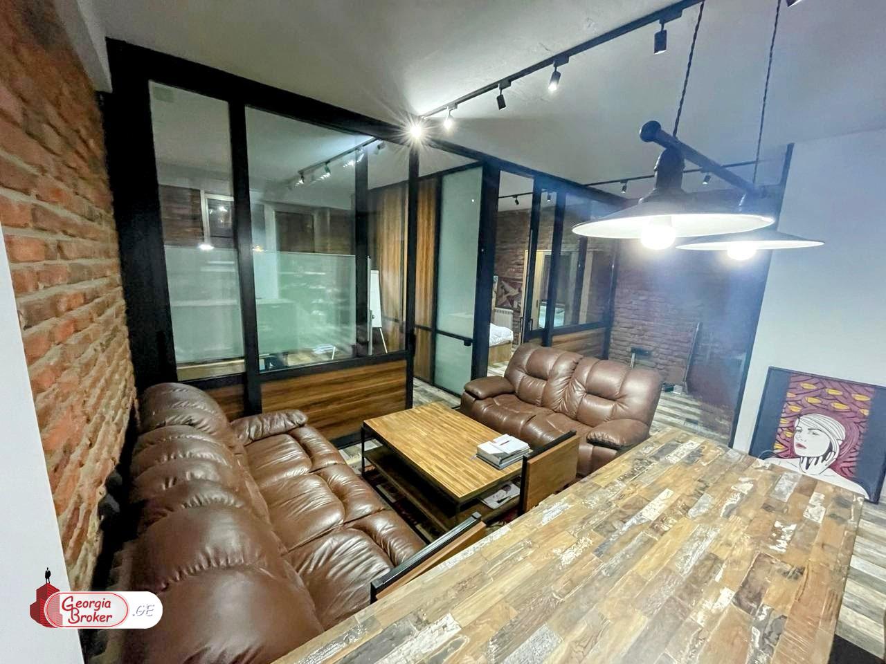 продается квартира с новым ремонтом 3-комнаты