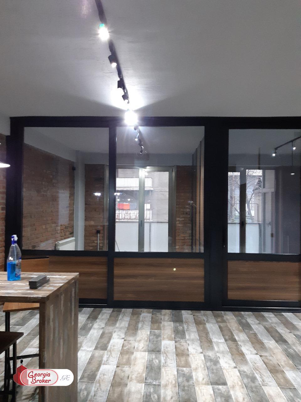 продается квартира с новым ремонтом 3-комнаты