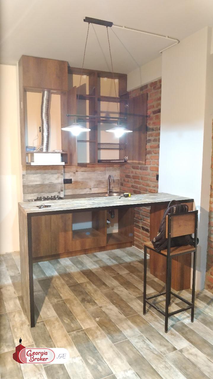 продается квартира с новым ремонтом 3-комнаты