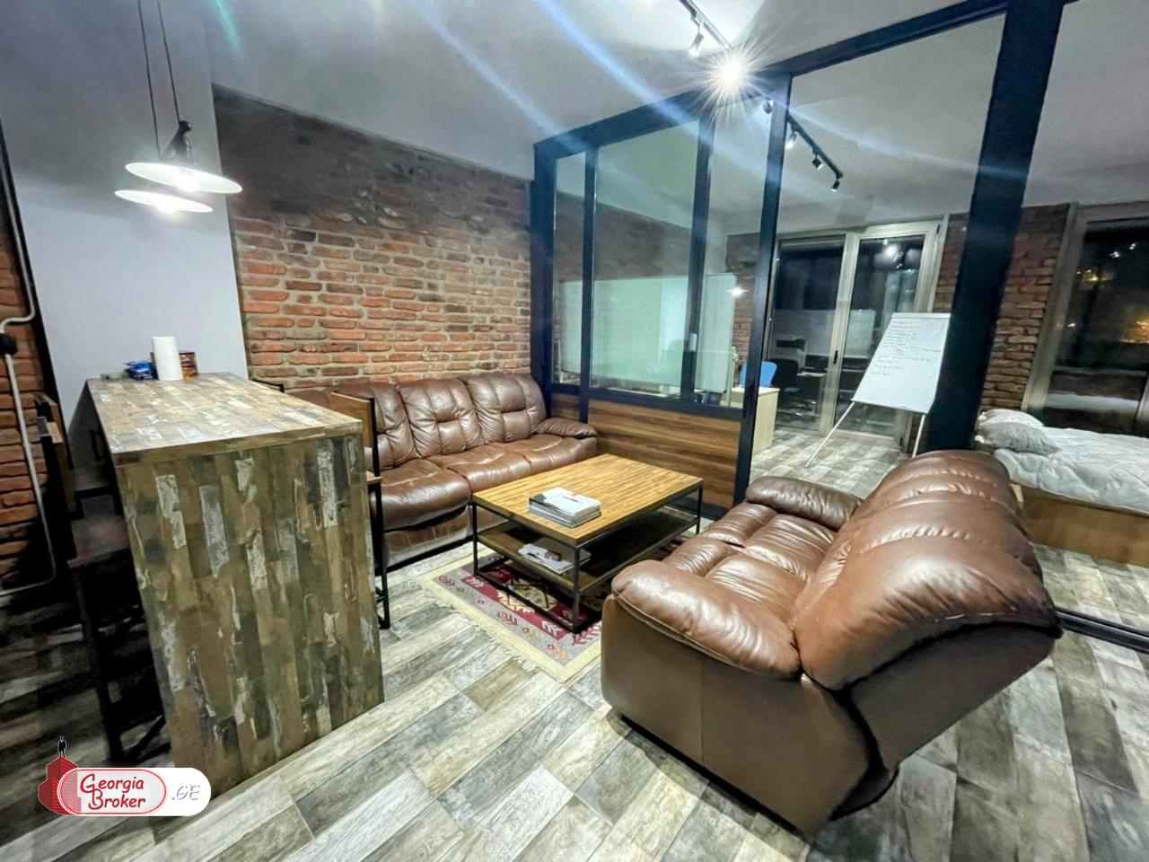 продается квартира с новым ремонтом 3-комнаты