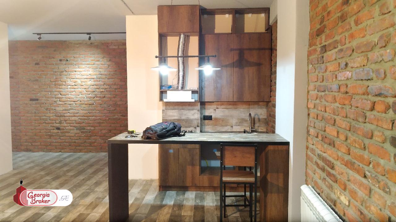 продается квартира с новым ремонтом 3-комнаты