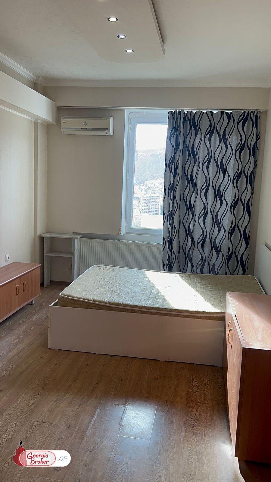 nearly repaired 8-room apartment for sale