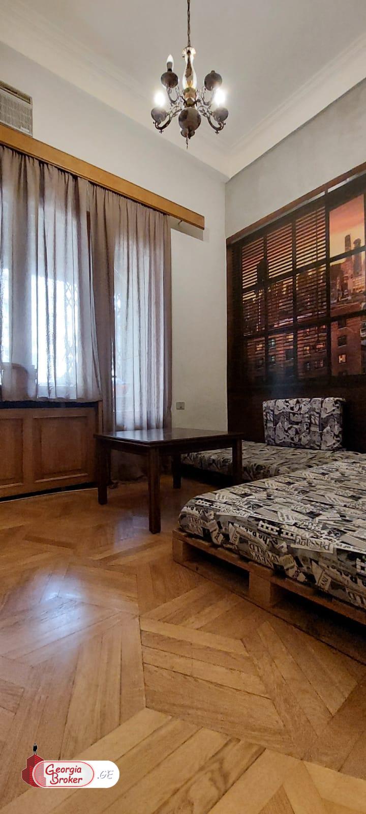 იყიდება ახალი გარემონტებული 4 ოთახიანი ბინა